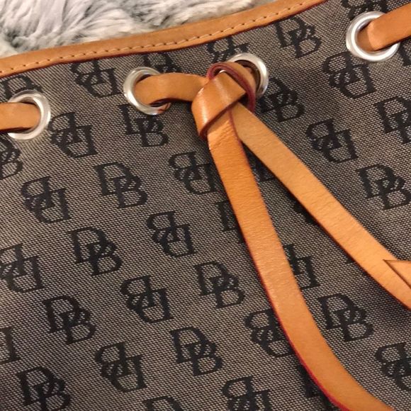 Stylish Brown Shoulder Bag - Picture 2 of 13